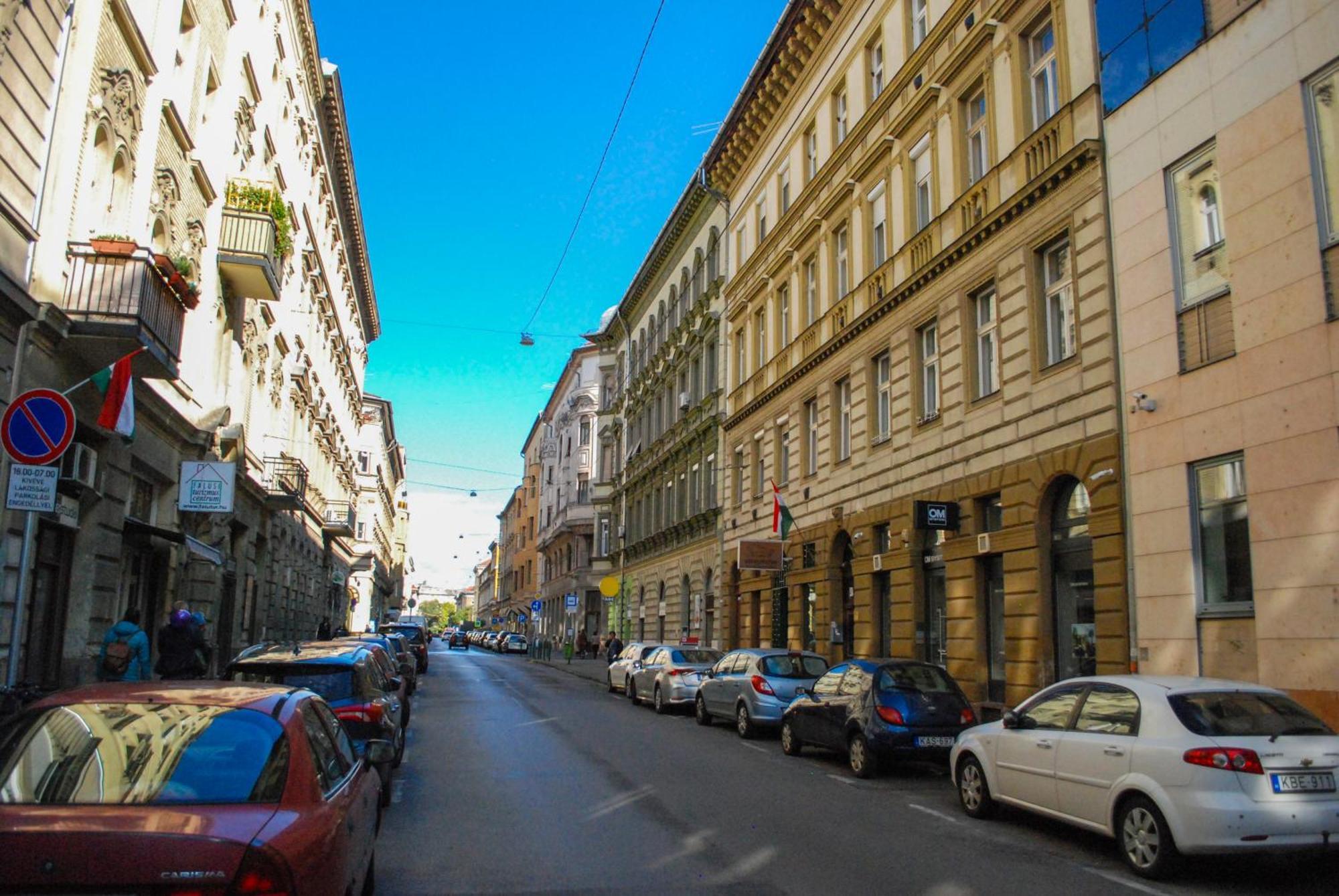 Free Parking, Downtown Apartment Near New York Cafe Budapest Exterior foto